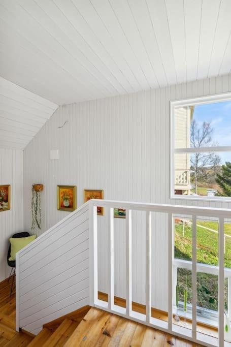 Cozy Little House In Tromso City Екстер'єр фото