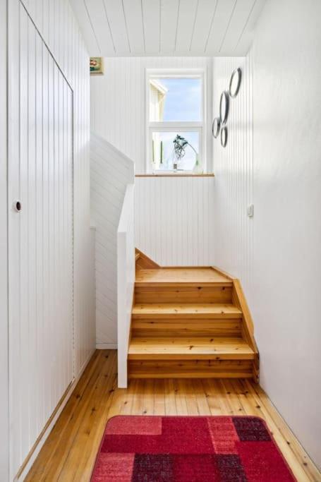 Cozy Little House In Tromso City Екстер'єр фото
