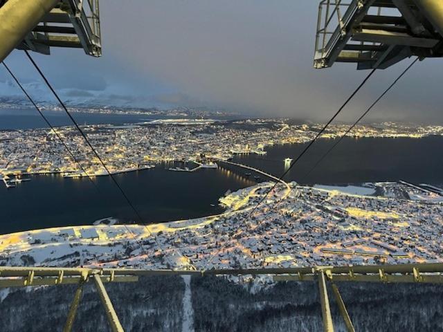 Cozy Little House In Tromso City Екстер'єр фото